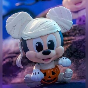 Mickey Mouse The Magic Kingdom Pumpkin Party Series Figure